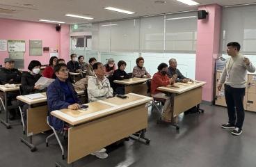  선배시민자원봉사단 필수교육 개최