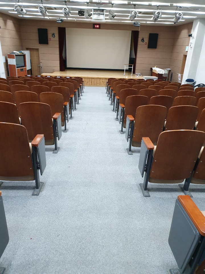  효령타운 내부 대청소(바닥 왁스 및 카페트 세척) 작업 실시