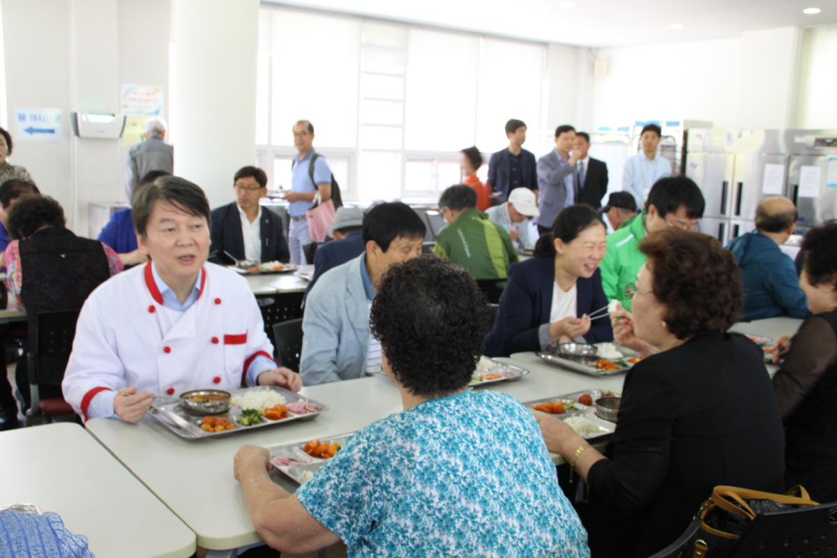  안철수 국민의당 대표 효령타운 방문