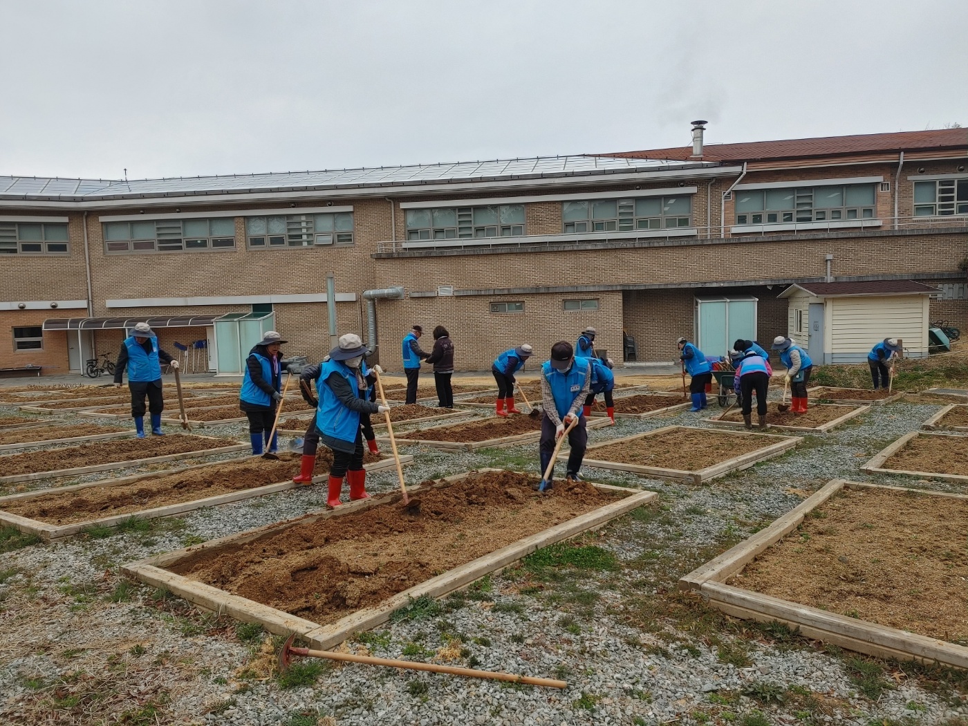 2026년 3월 효령도시정원 가꾸기1.jpg